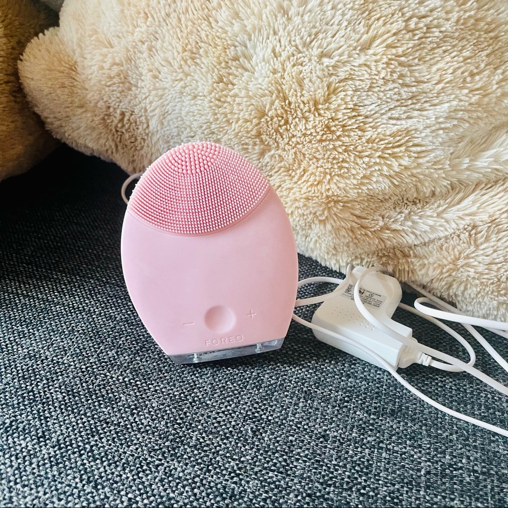 FOREO Luna pink for normal / sensitive skin